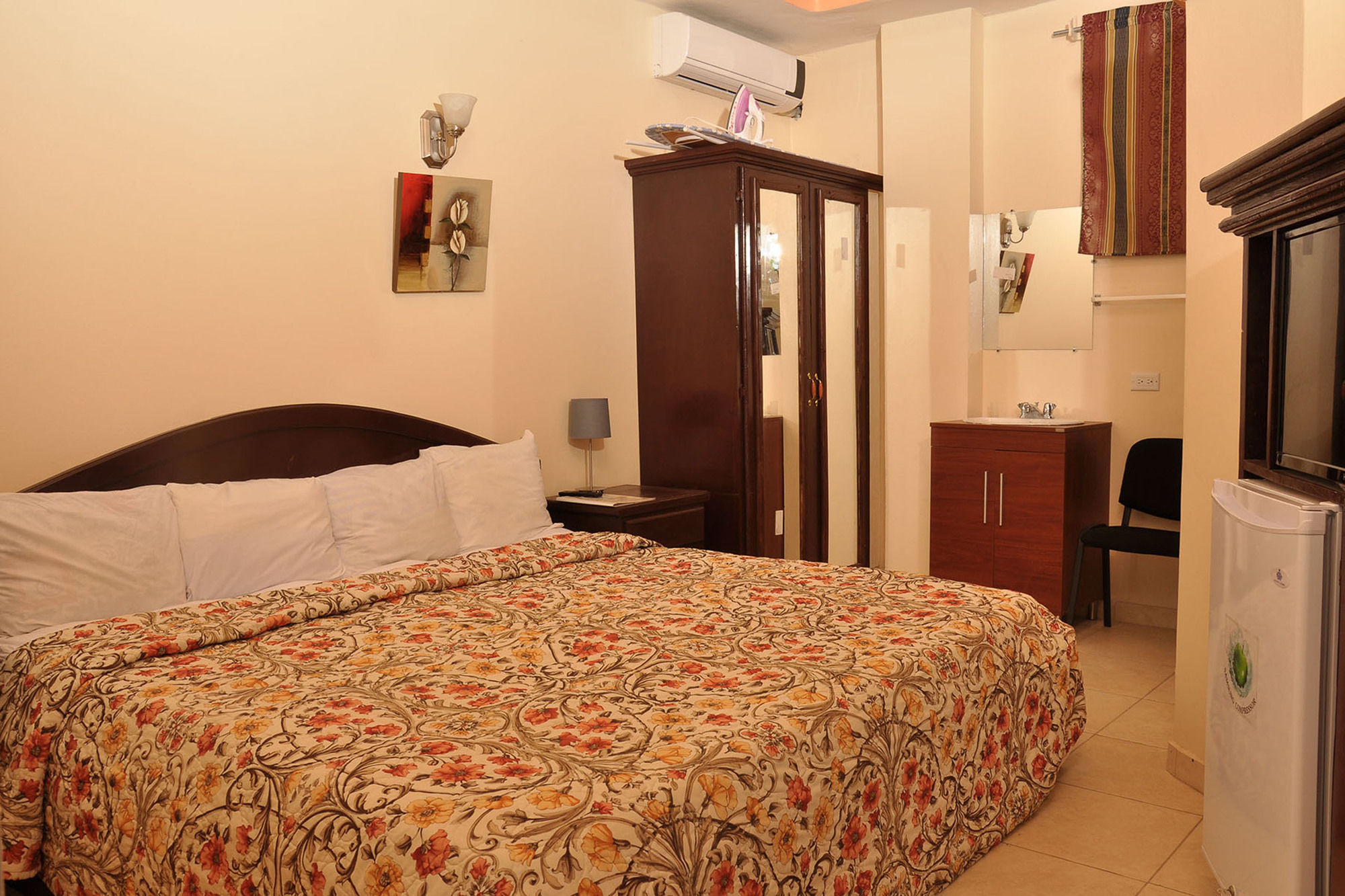 Фото La Pépinière Hôtel