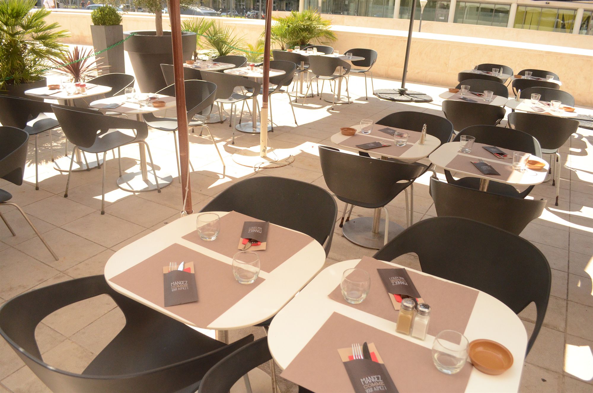 Фото Ibis Marseille Centre Euromed