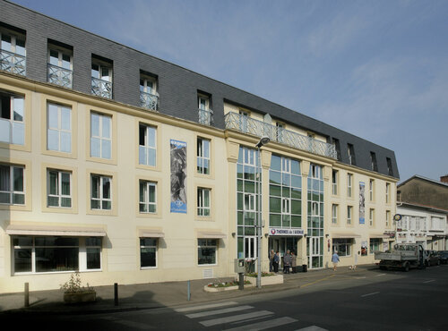Гостиница The Originals City, Hôtel Les Thermes de l'Avenue в Даксе