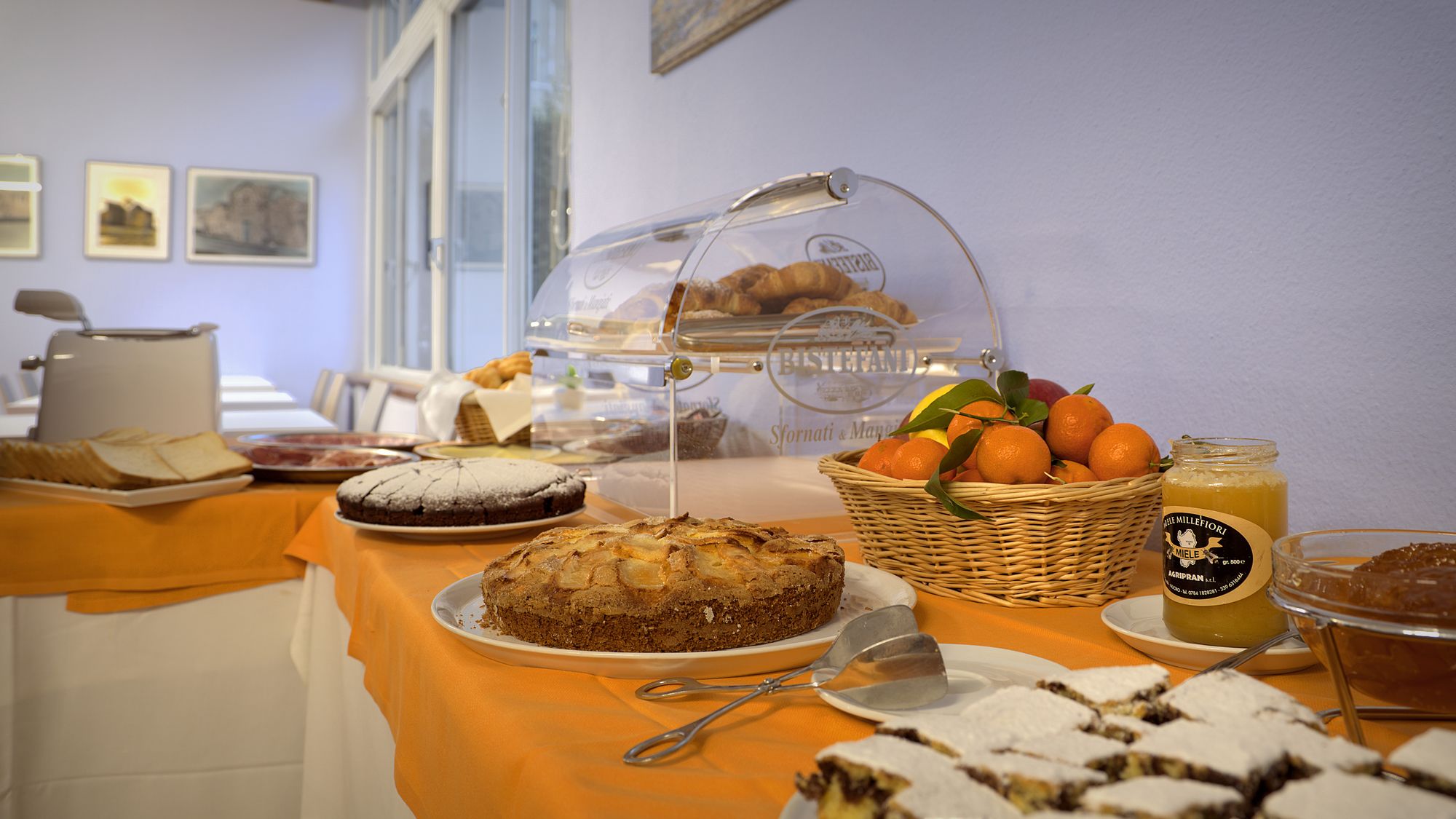 Фото Mistral Hotel