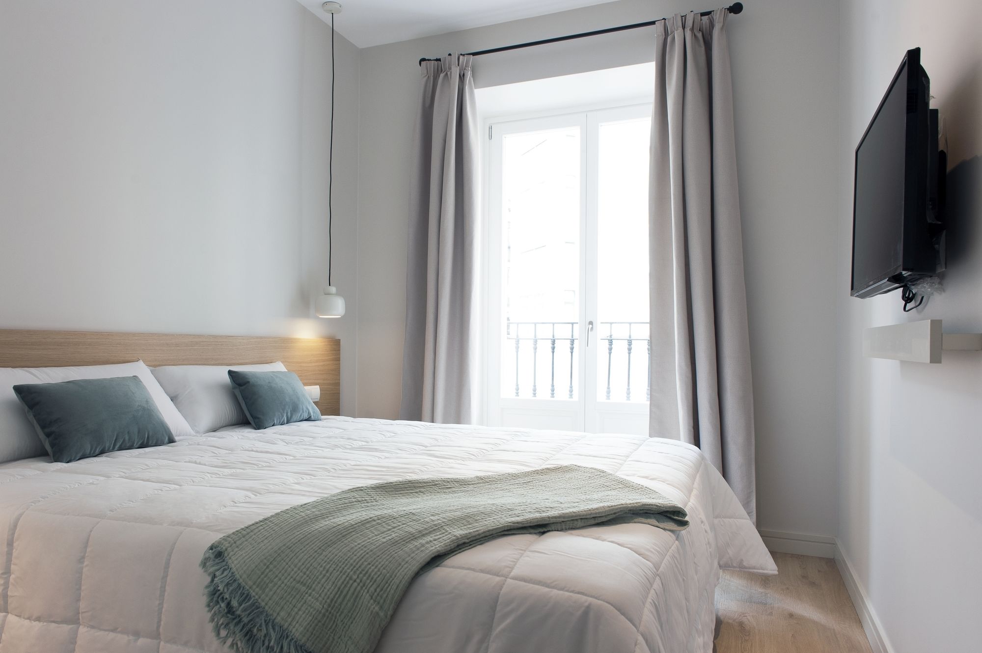 Фото Mh Apartments Central Madrid