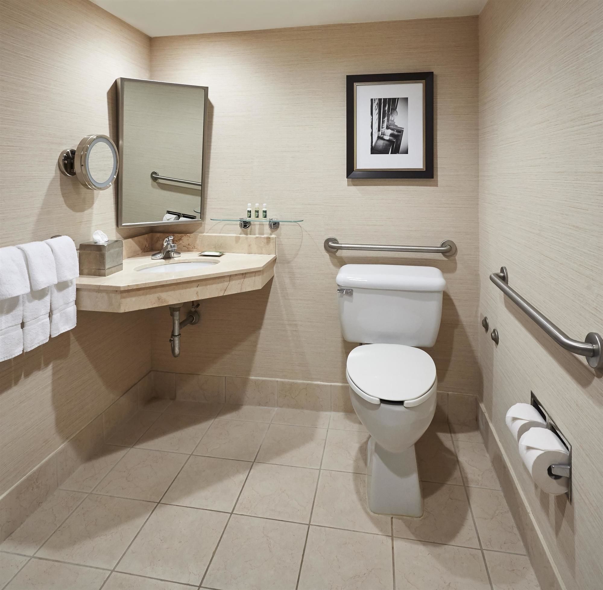 Фото Best Western Plus Waterfront Hotel