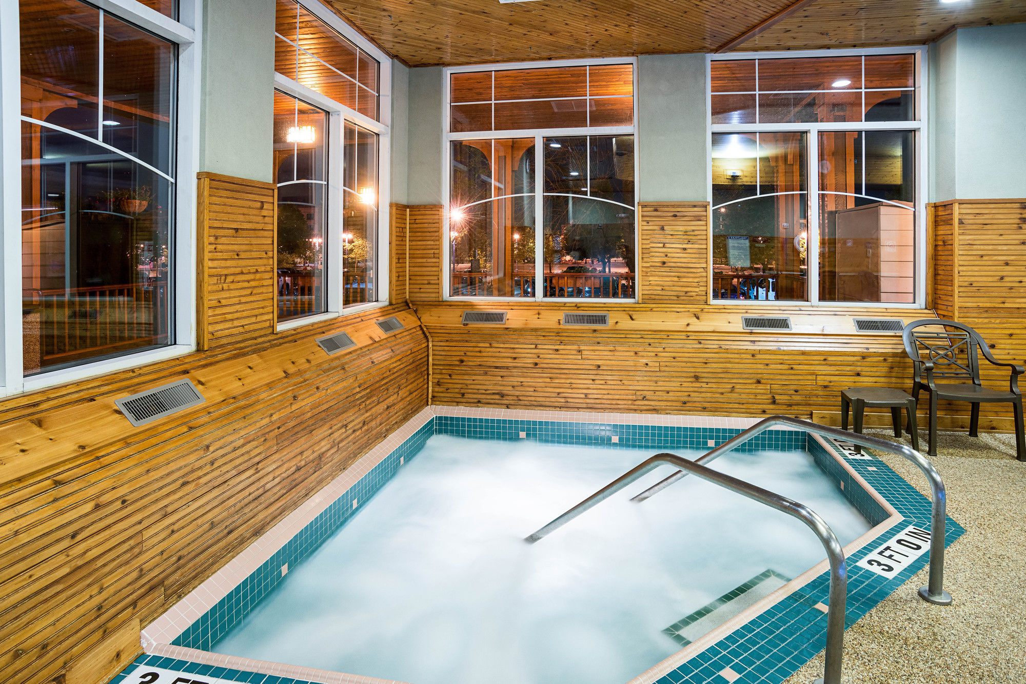 Фото Lift Bridge Lodge, Ascend Hotel Collection