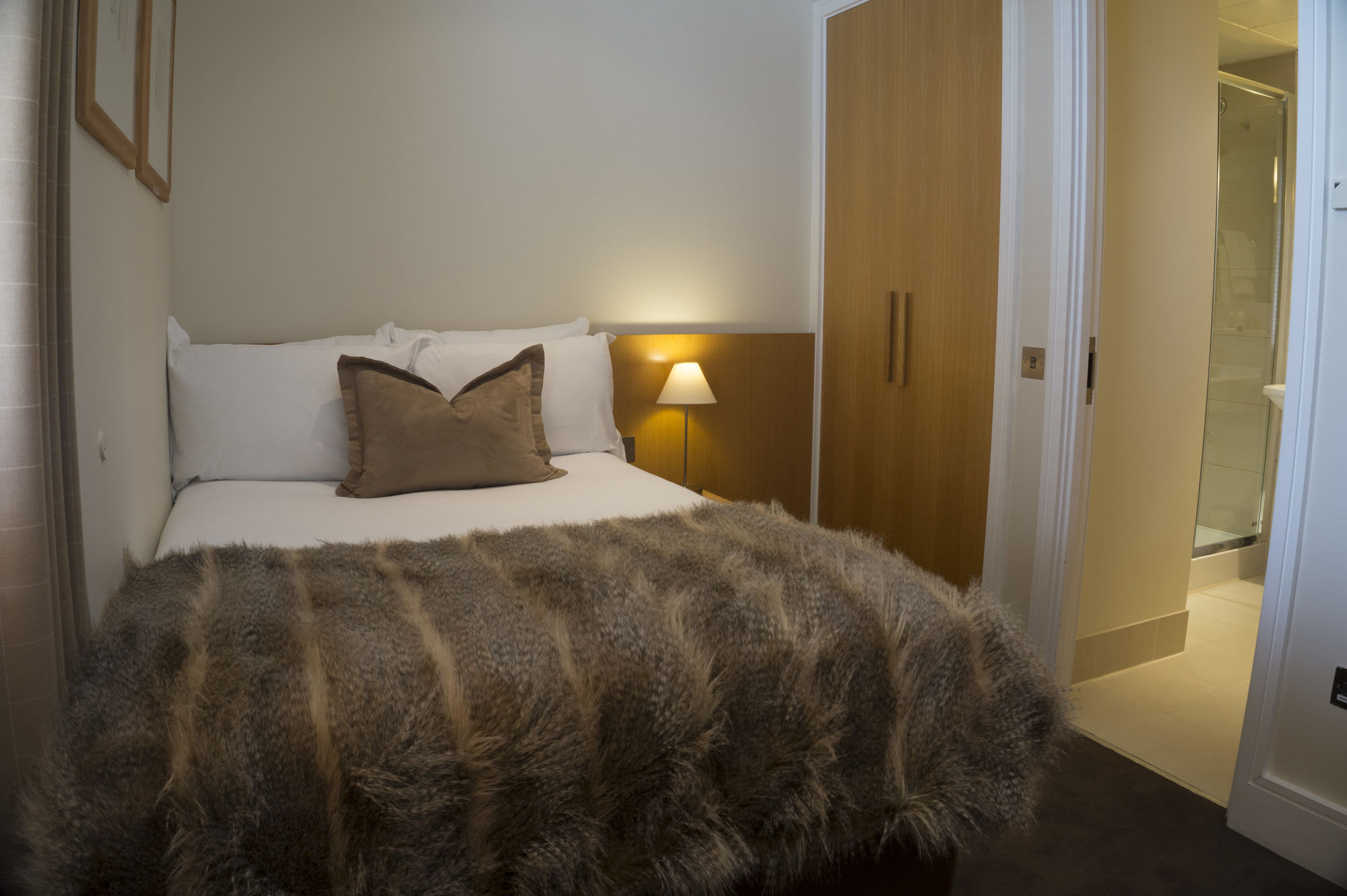 Фото The Resident Kensington