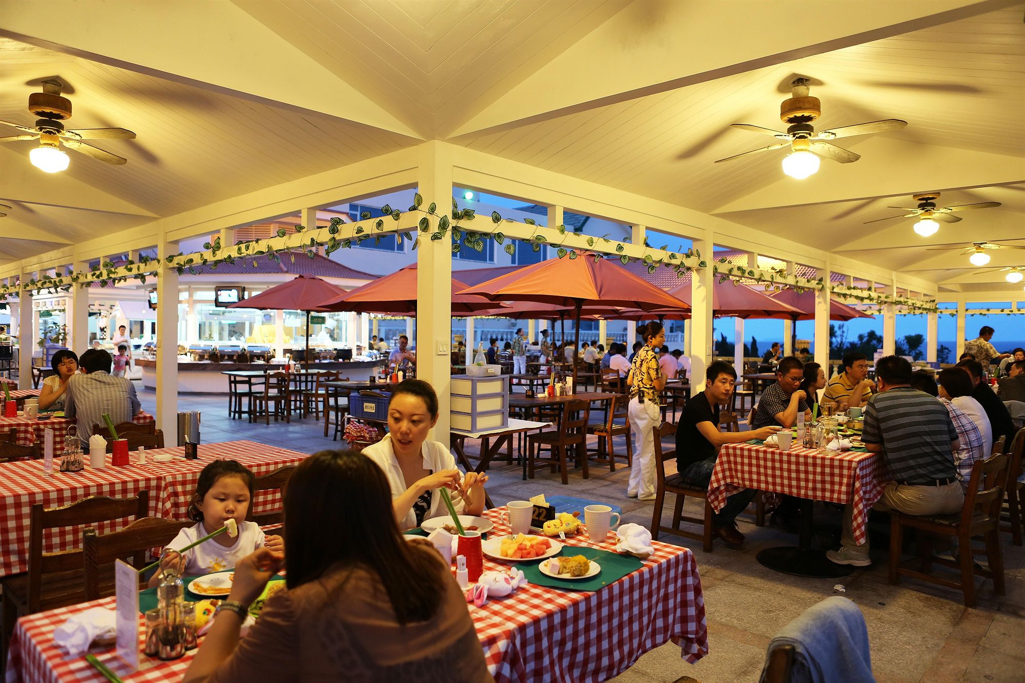 Фото Qingdao Seaview Garden Hotel