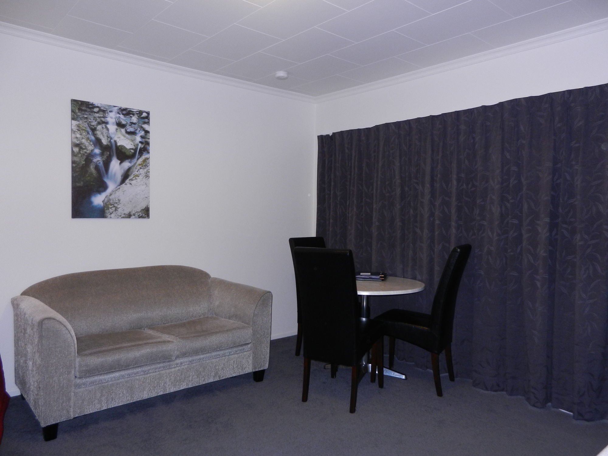 Фото Amber Court Motel