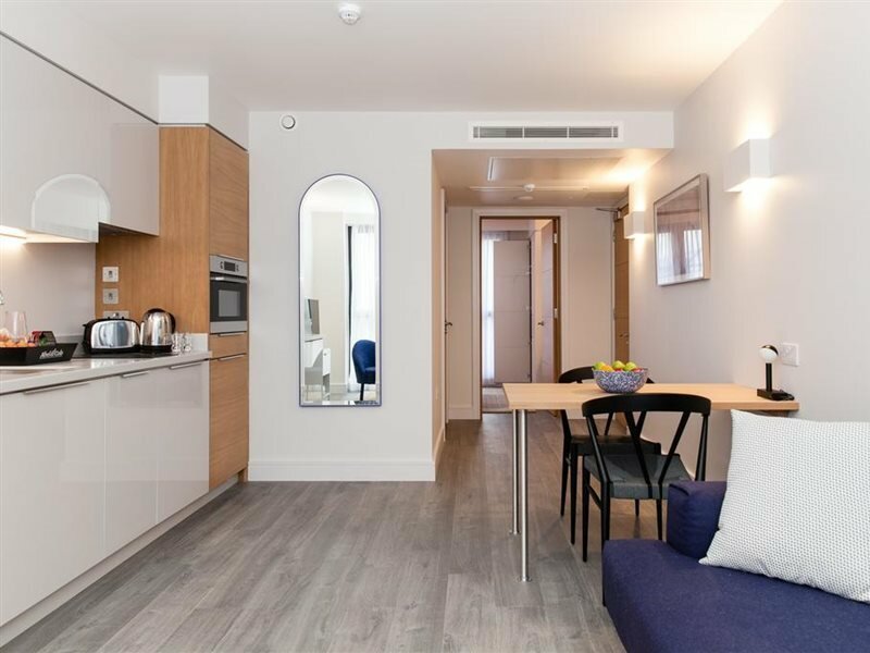 Фото Rockwell East