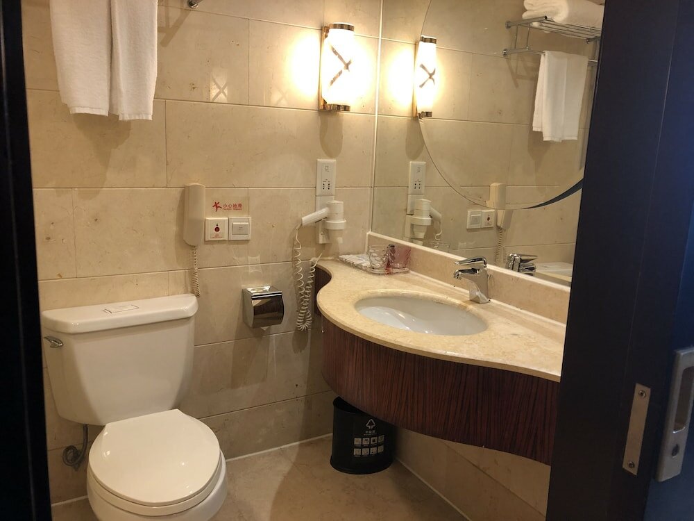Фото Guangdong Hotel Shanghai