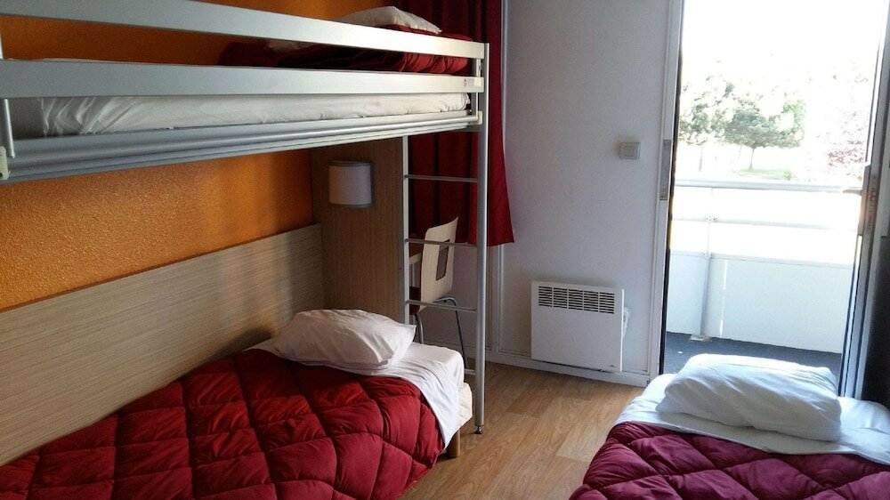 Фото Premiere Classe Lille Nord - Roncq