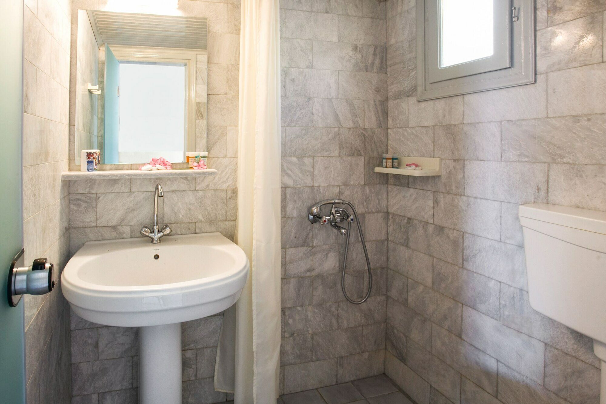 Фото Blue Horizon Studios