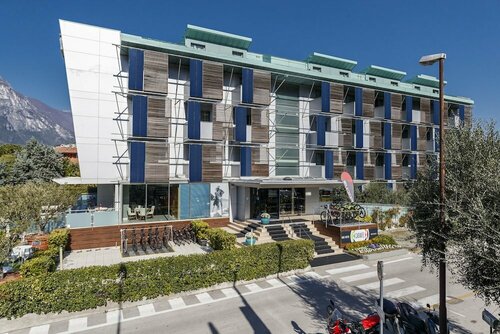 Внешний вид отеля Caravel Bike Hotel в Наго-Торболях, фото 1