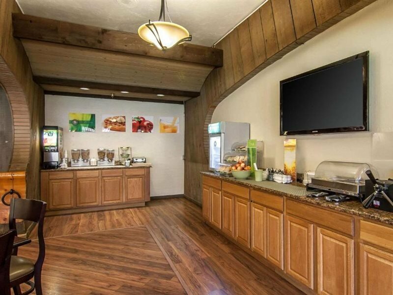Фото Quality Inn & Suites at Coos Bay