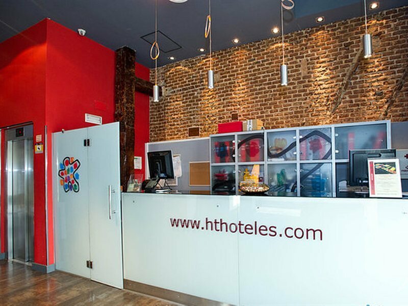 Фото Petit Palace Plaza del Carmen