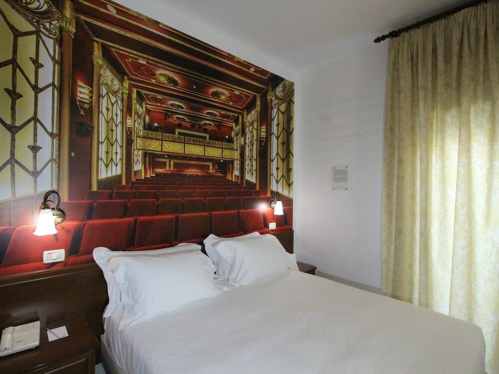 Фото Hotel Sovrana & Re Aqva SPA