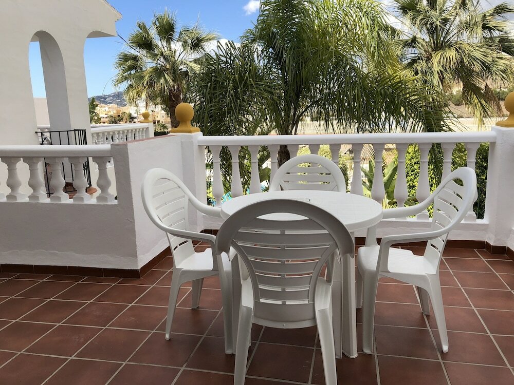 Фото Apartamentos Turísticos Las Rosas de Capistrano