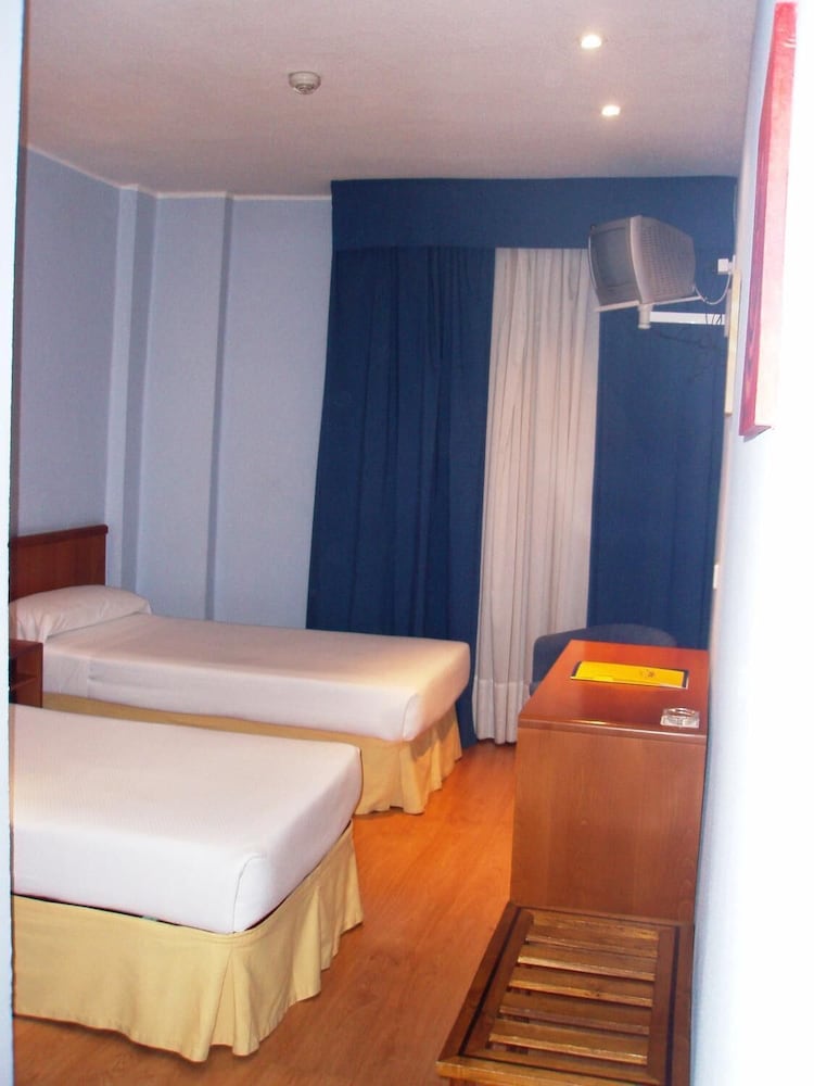 Фото Hotel Cityexpress Covadonga