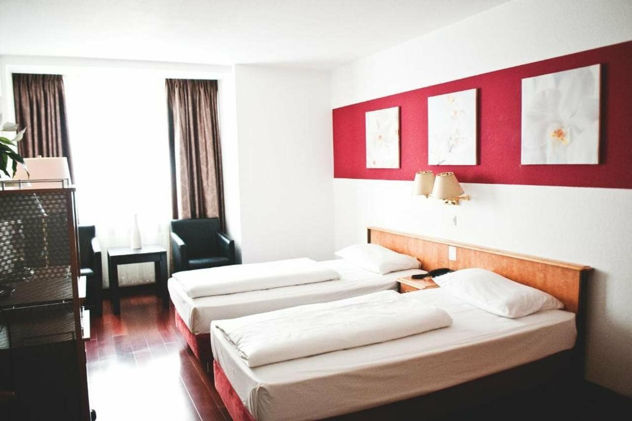 Фото Rheinmetropole Hotel