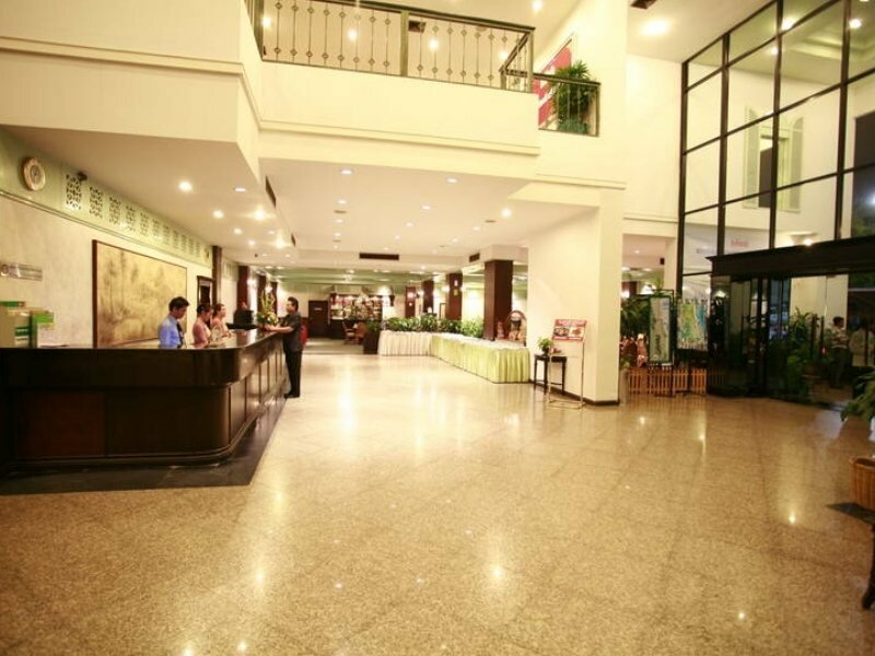 Фото Hua Hin Grand Hotel and Plaza