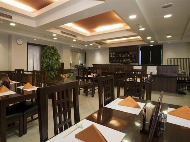 Фото Avalon Courtyard