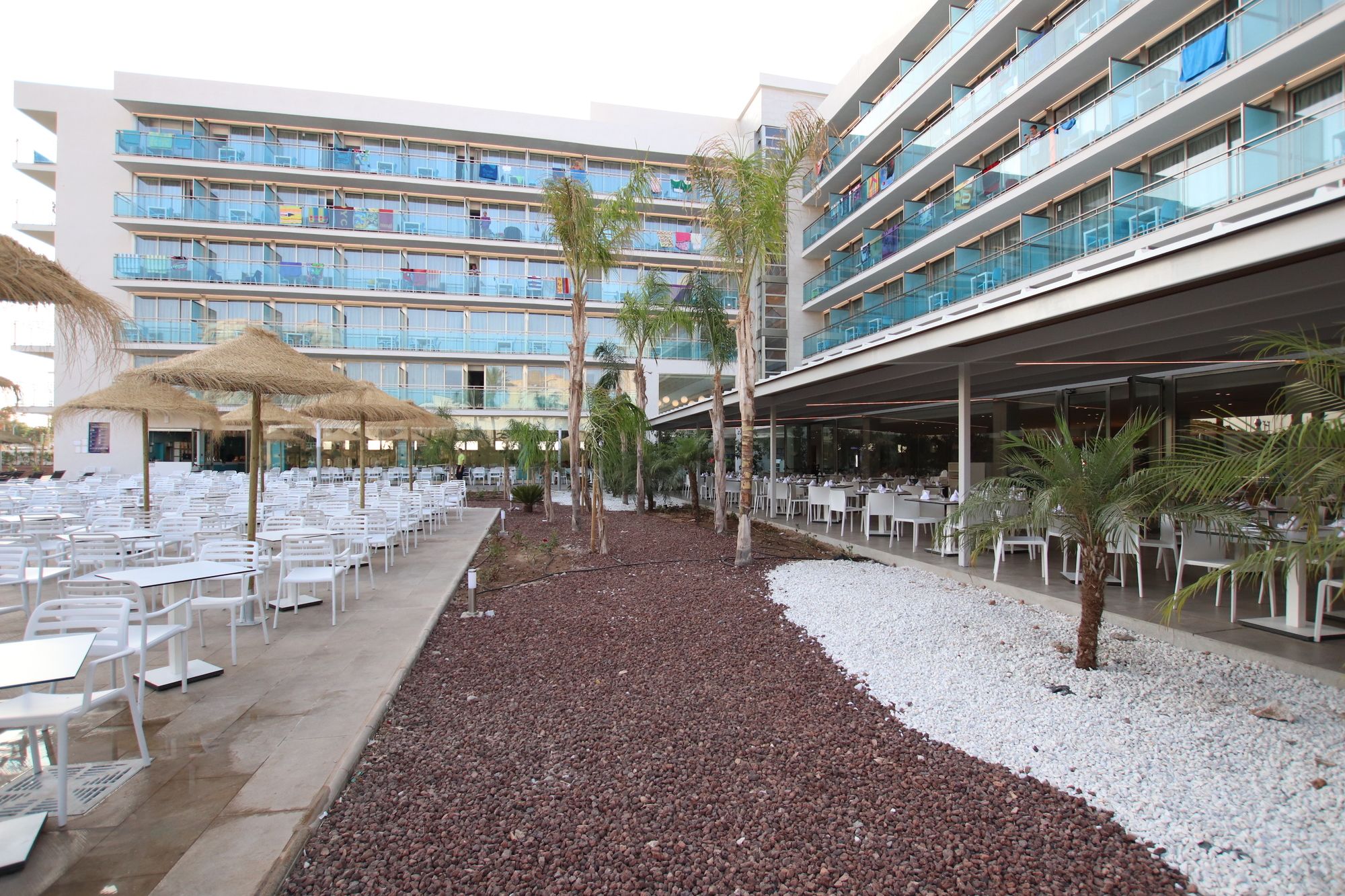 Фото Hotel Roquetas El Palmeral by Pierre & Vacances