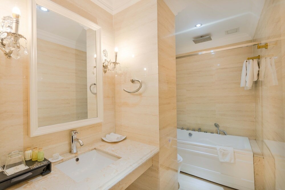 Фото Me Saigon Boutique Hotel