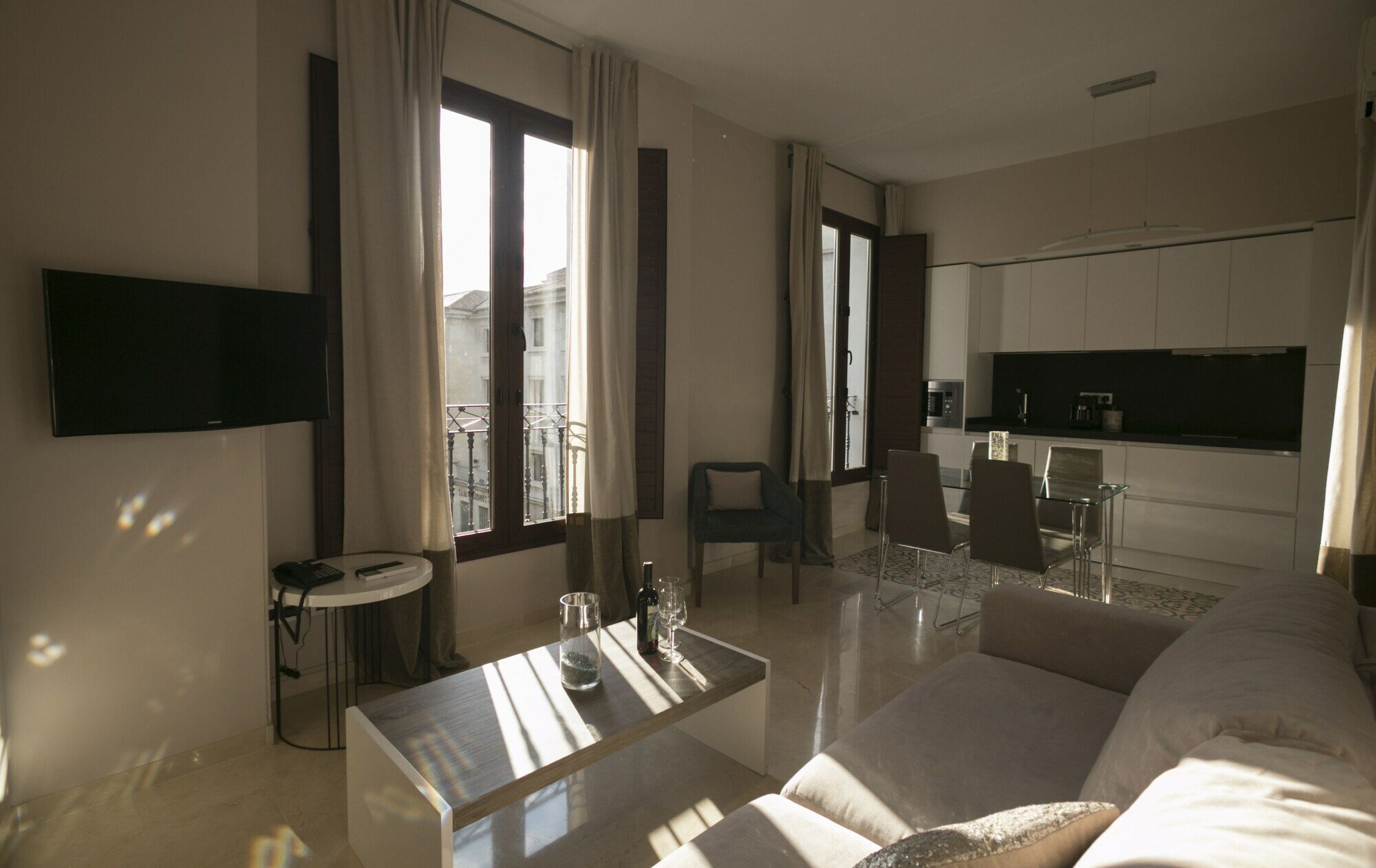 Фото Siloe Plaza