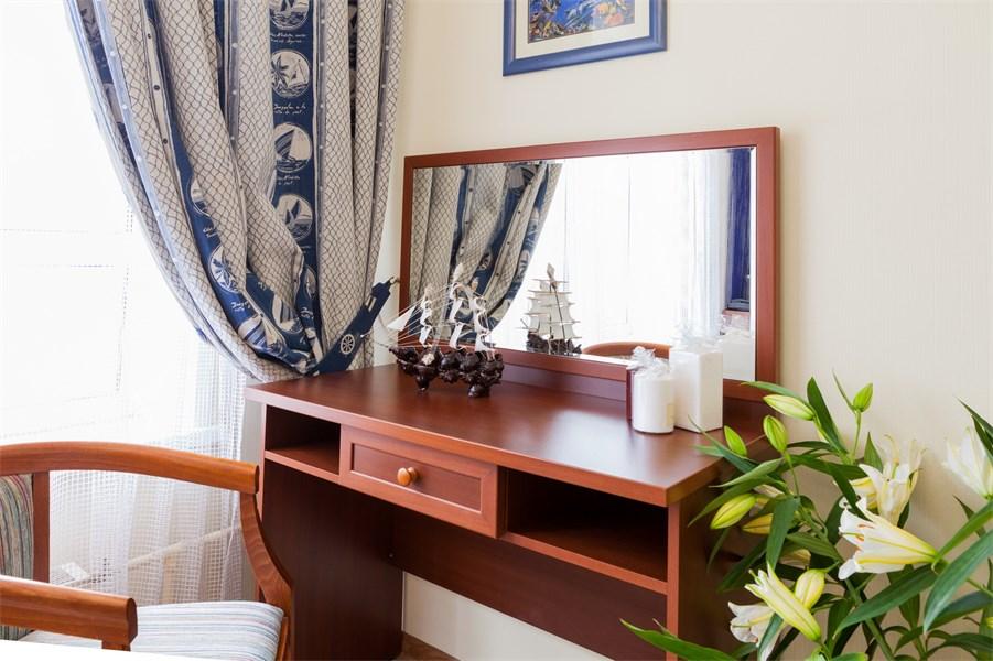 Фото Электрон