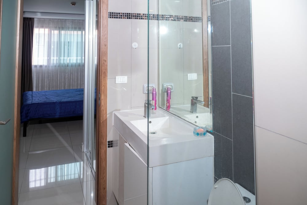 Фото C-View Residence apartments by Apartwell