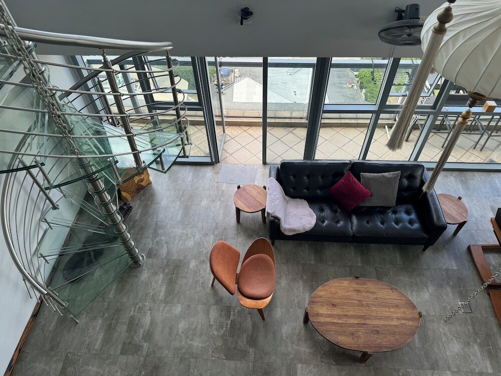 Фото Three bedroom with Balcony in Makati