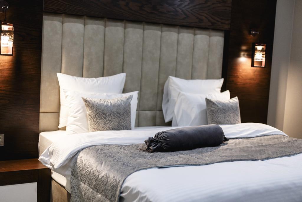 Фото  Parallel Hotel