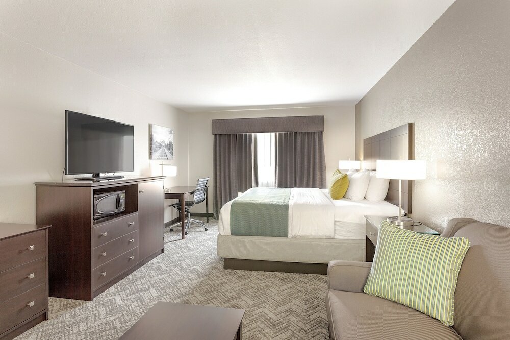 Фото Comfort Inn & Suites Tualatin - Lake Oswego South