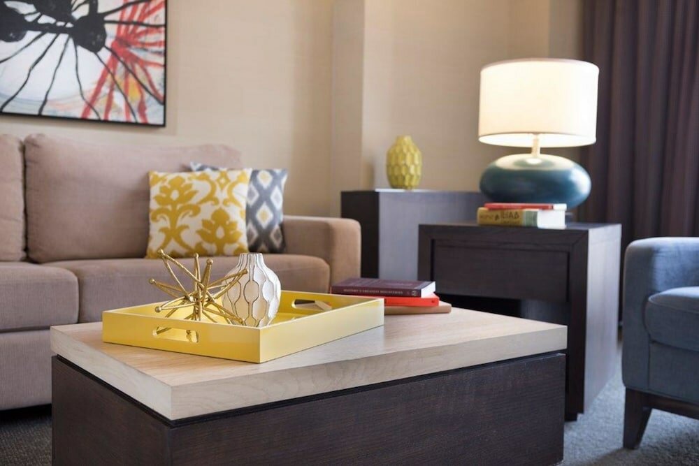 Фото The Windsor Suites