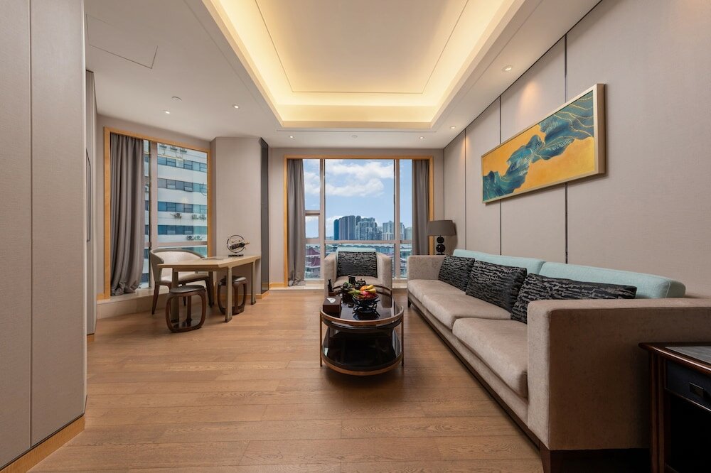 Фото Zhuhai LongZhuDa International Hotel