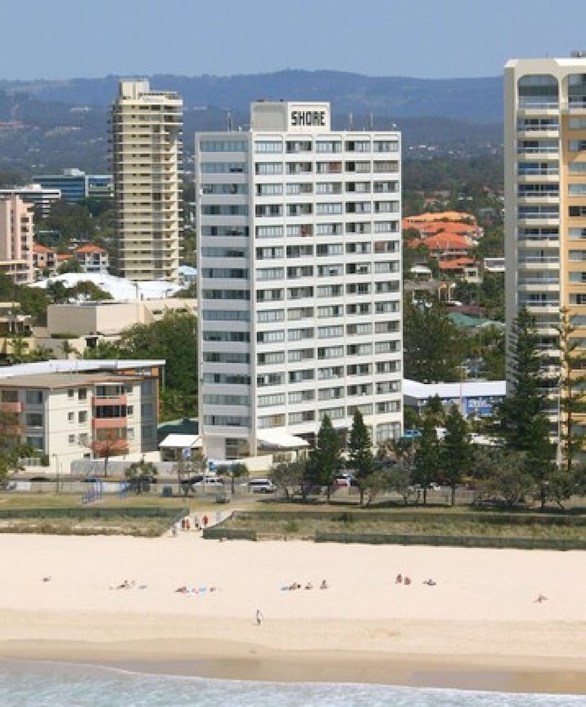 Фото The Shore Apartments