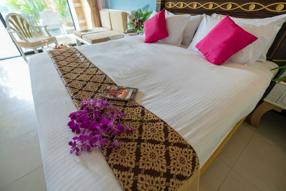 Фото Ayodhaya Palace Beach Resort Krabi