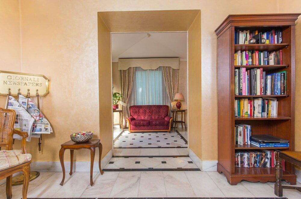 Фото Hotel Arco Di Travertino