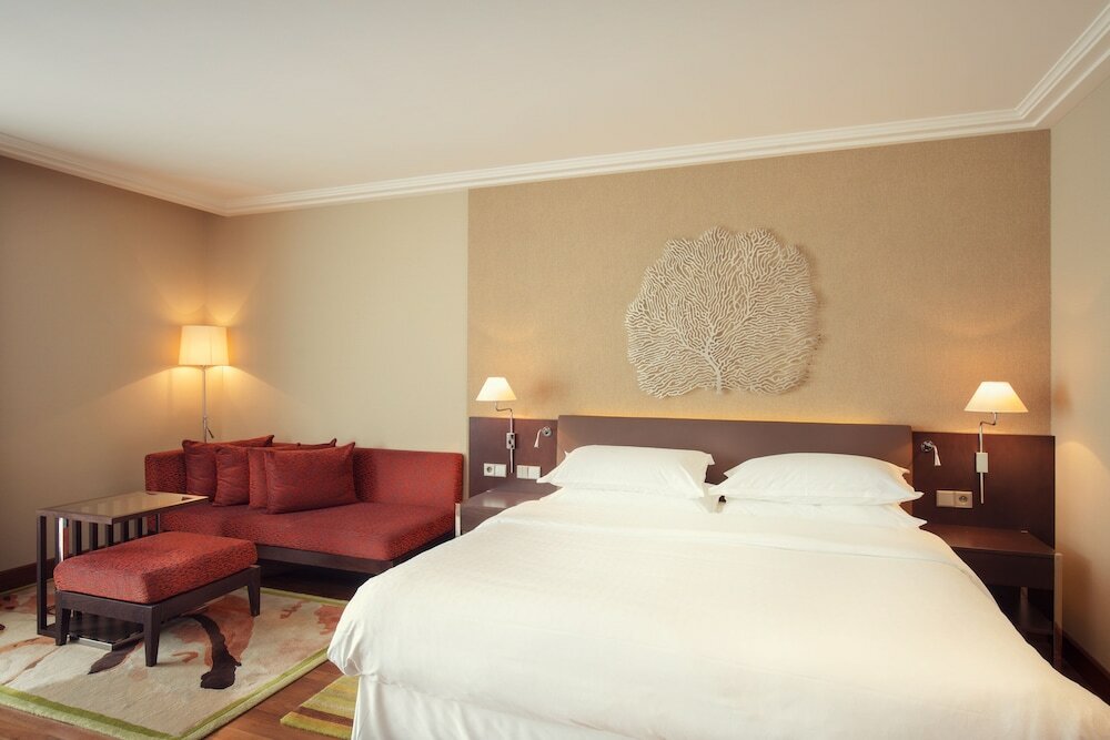 Фото Sheraton Bratislava Hotel