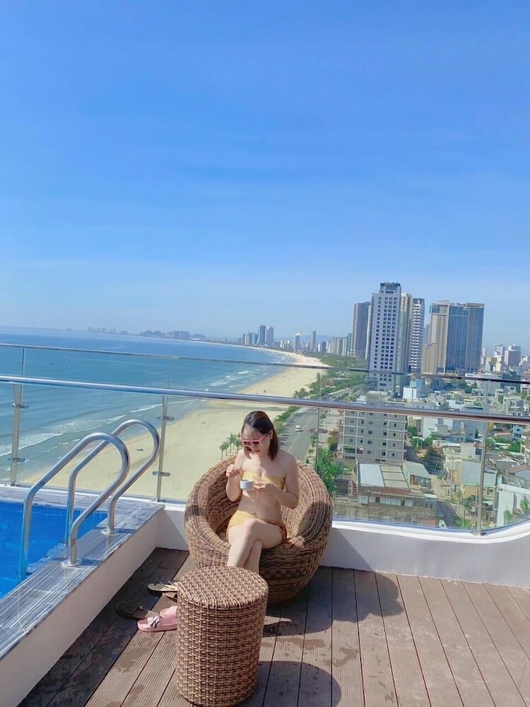 Фото De L'amour Hotel