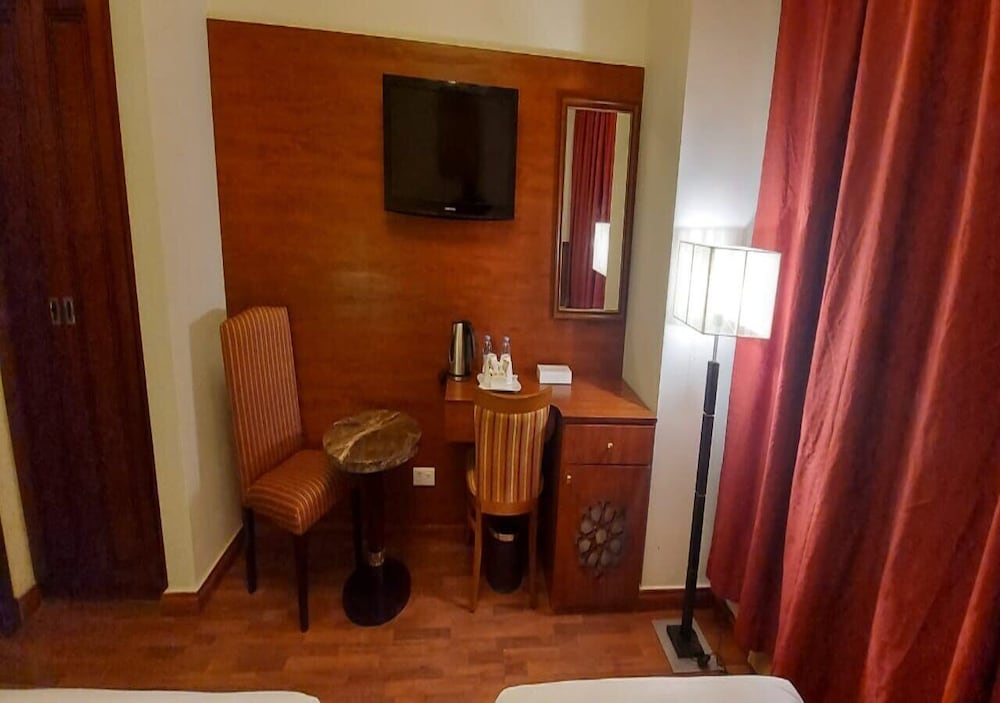 Фото Rotana Al Mesk Hotel