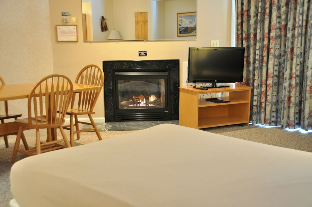 Фото Attitash Mountain Village