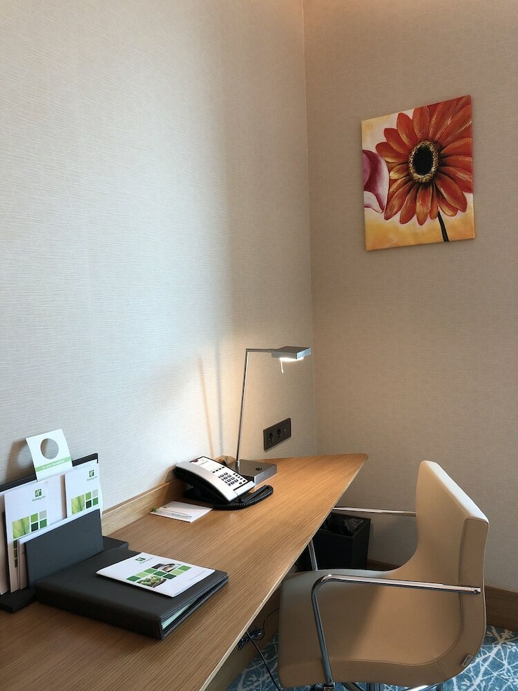 Фото Holiday Inn Baku, an Ihg Hotel