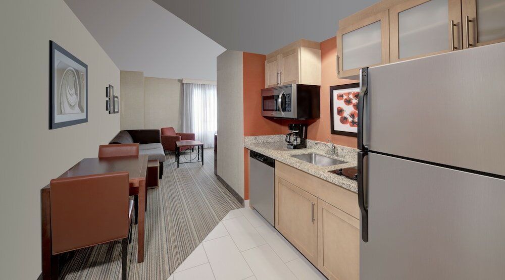 Фото Residence Inn by Marriott Calgary Airport