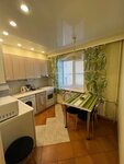 Через Дорогу от Кремля на улице Тихванская 1/11 (Sofiyskaya Side District, Tikhvinskaya Street, 1/11) ، سكن للإيجار اليومي