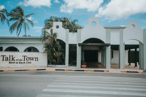 Гостиница Talk of the Town Hotel and Beach Club в Ораньестаде