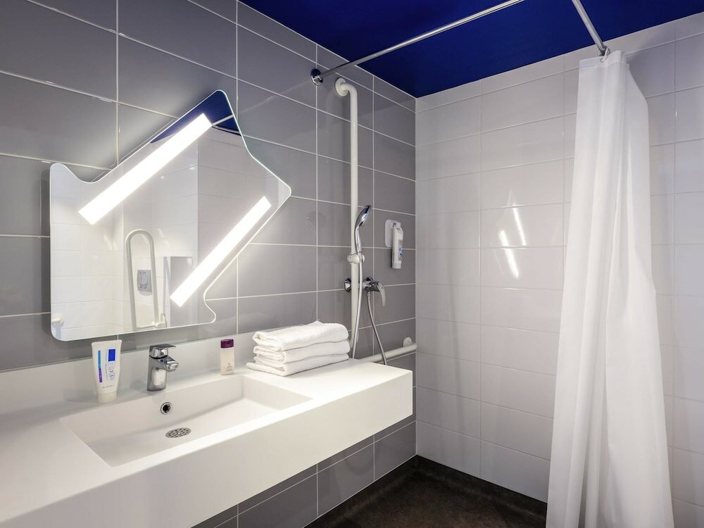 Фото Ibis budget Paris Clichy Mairie