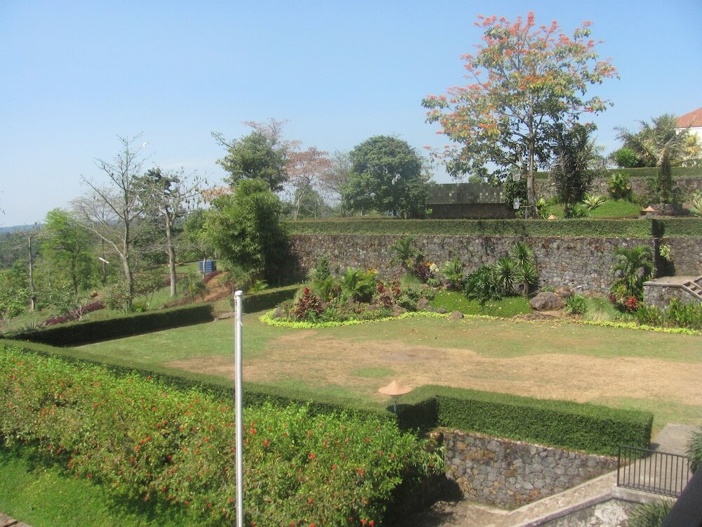 Фото D'Emmerick Salib Putih Hotel Salatiga