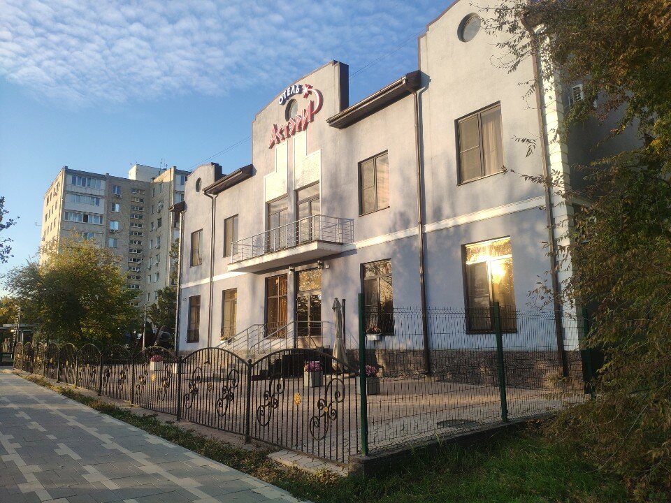 Фото отеля 1