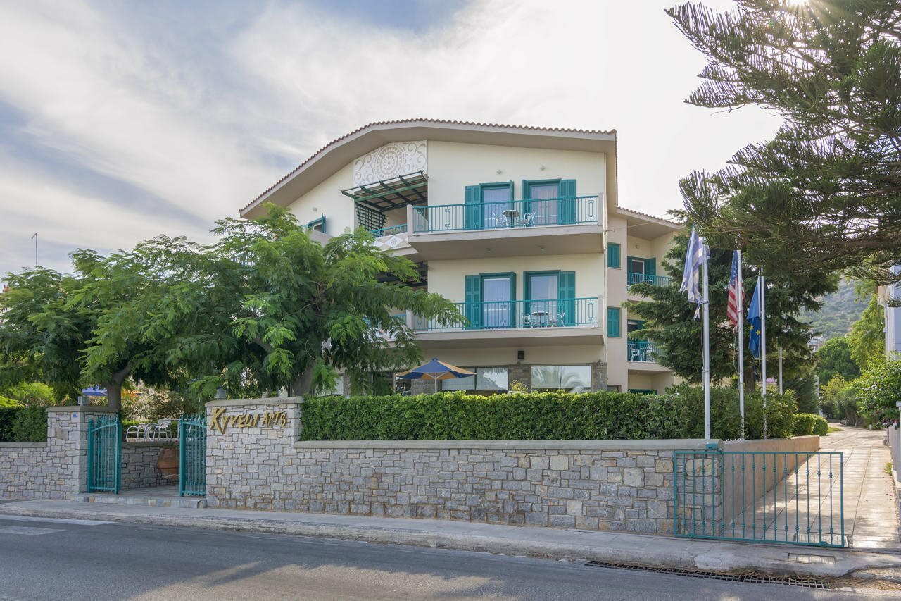 Фото отеля 1