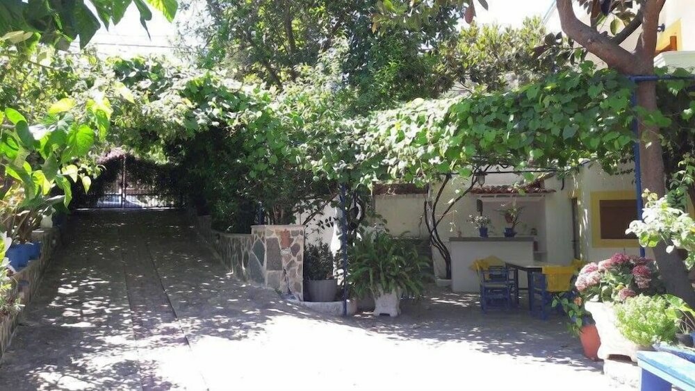 Фото Zafiria Apartments