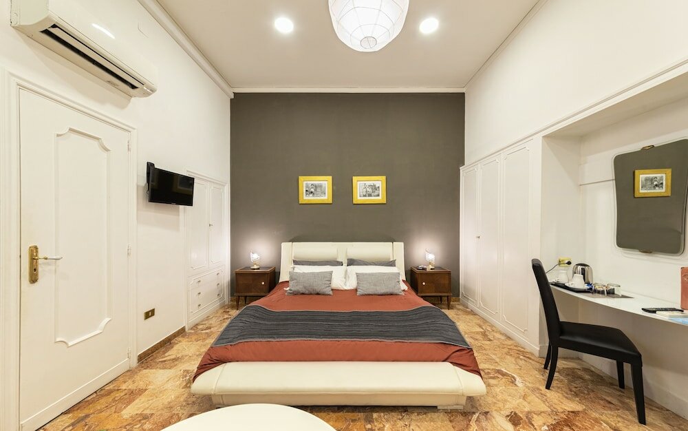 Фото Il Ventre di Napoli Broggia